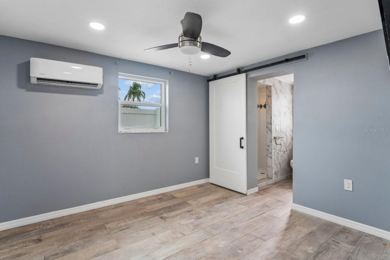 13701 LESLIE DR — photo 37