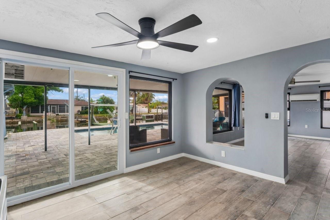 13701 LESLIE DR — photo 26