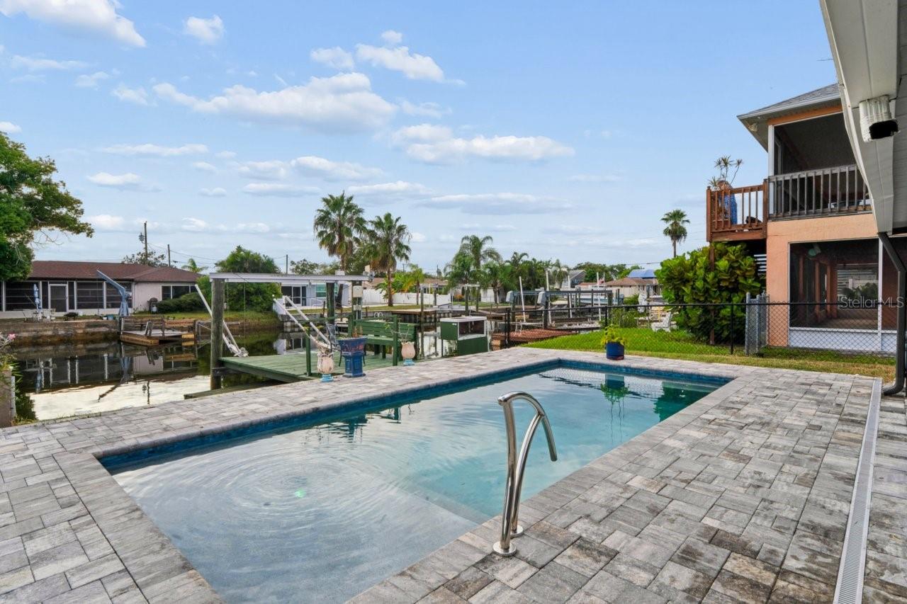 13701 LESLIE DR — photo 3
