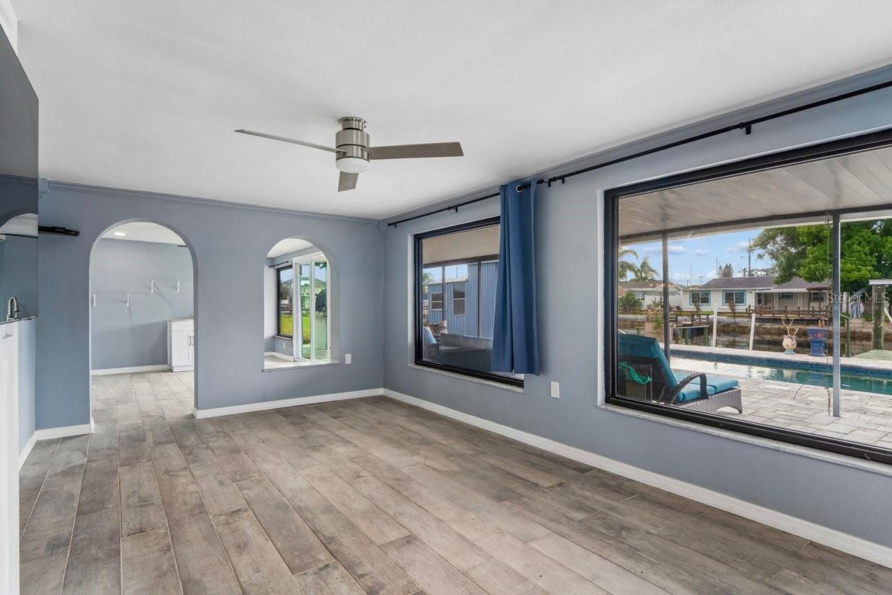 13701 LESLIE DR — photo 20