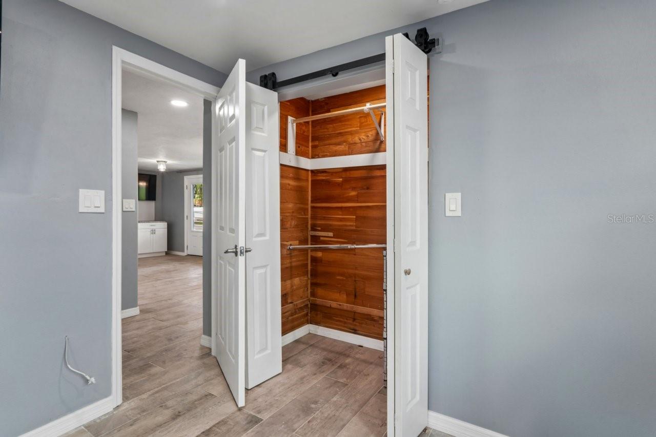 13701 LESLIE DR — photo 30
