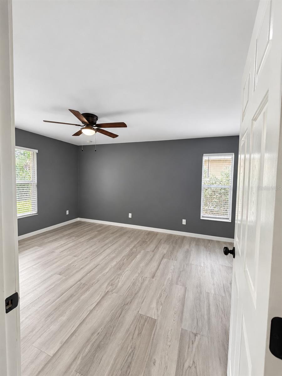 8439 GLOVER AVE — photo 10