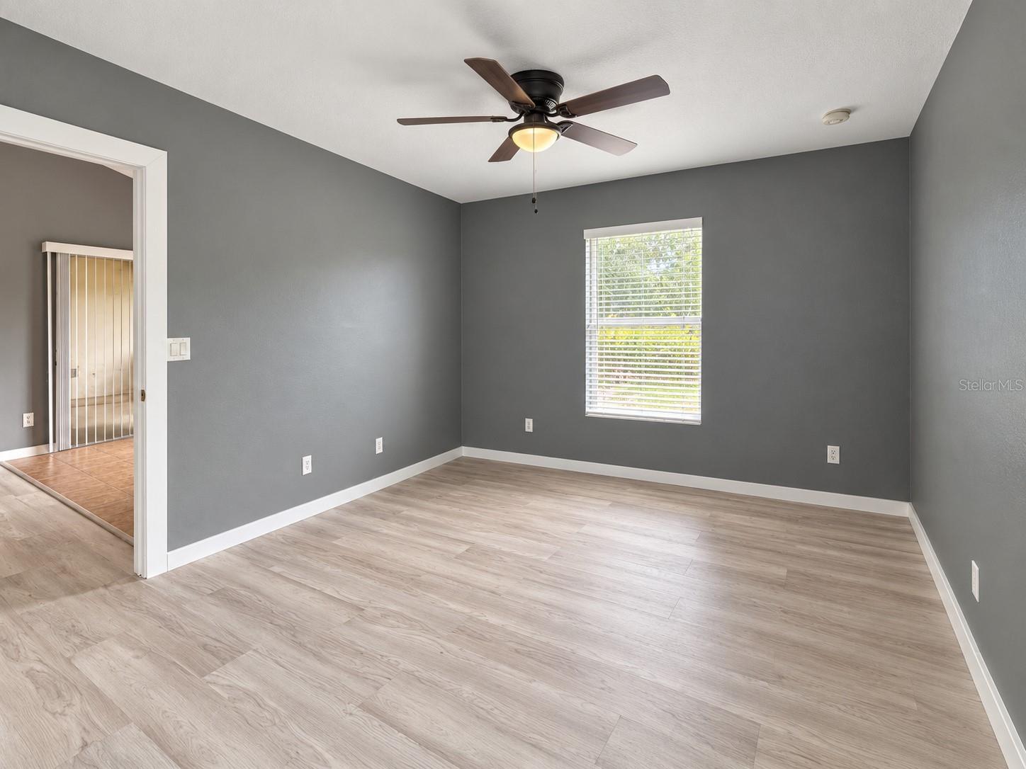 8439 GLOVER AVE — photo 14