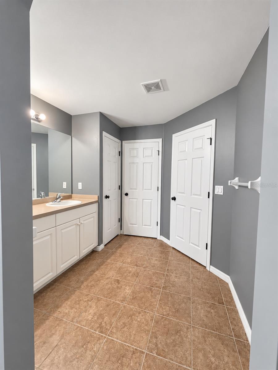 8439 GLOVER AVE — photo 11