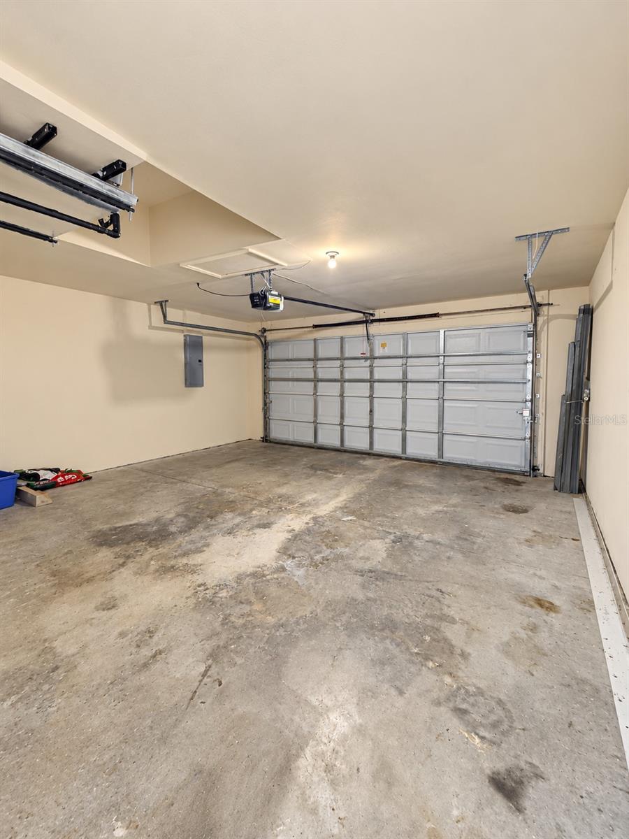 8439 GLOVER AVE — photo 25