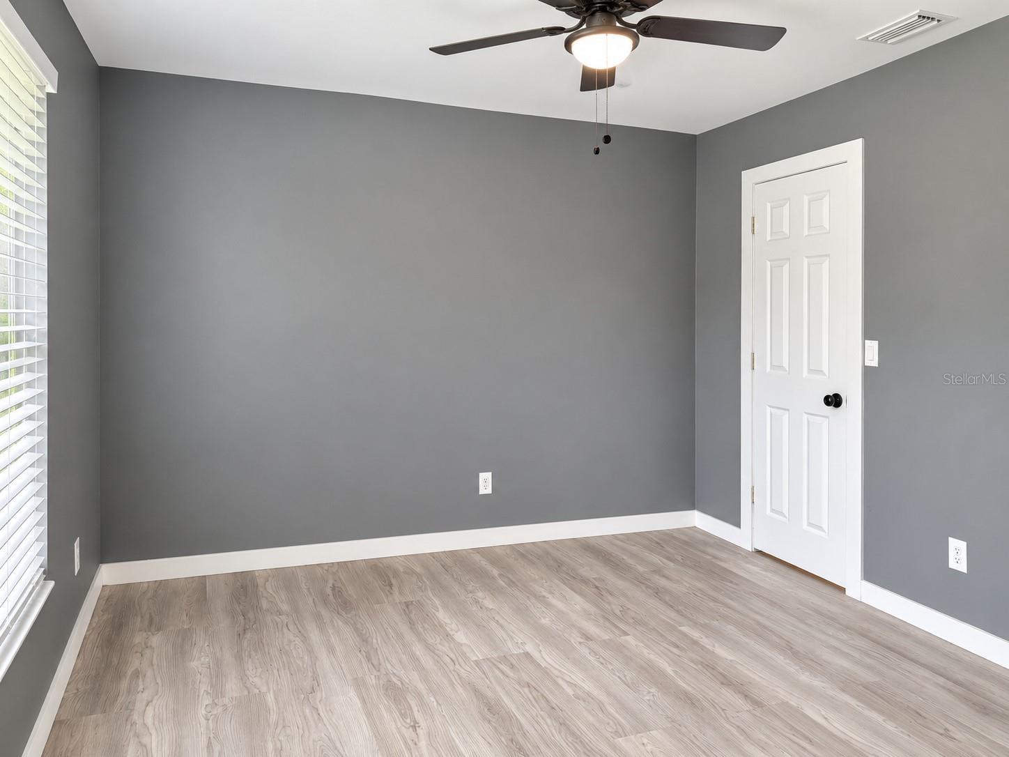 8439 GLOVER AVE — photo 17