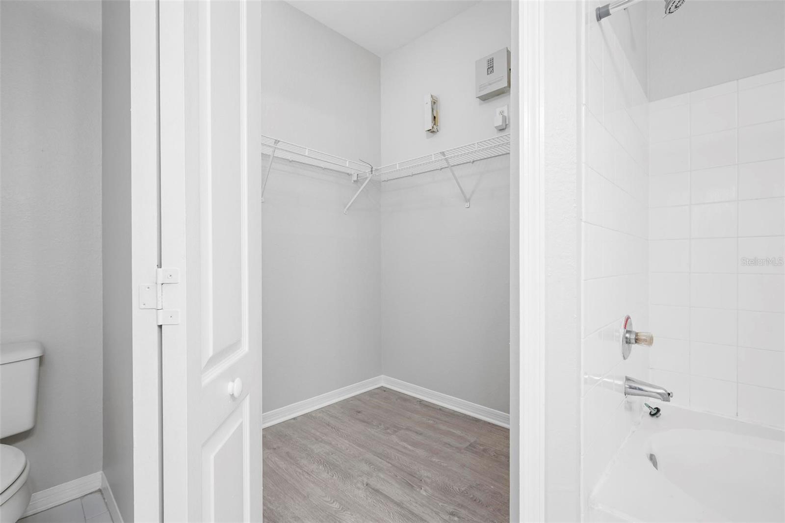 4126 CENTRAL SARASOTA PKWY #2018 — photo 23