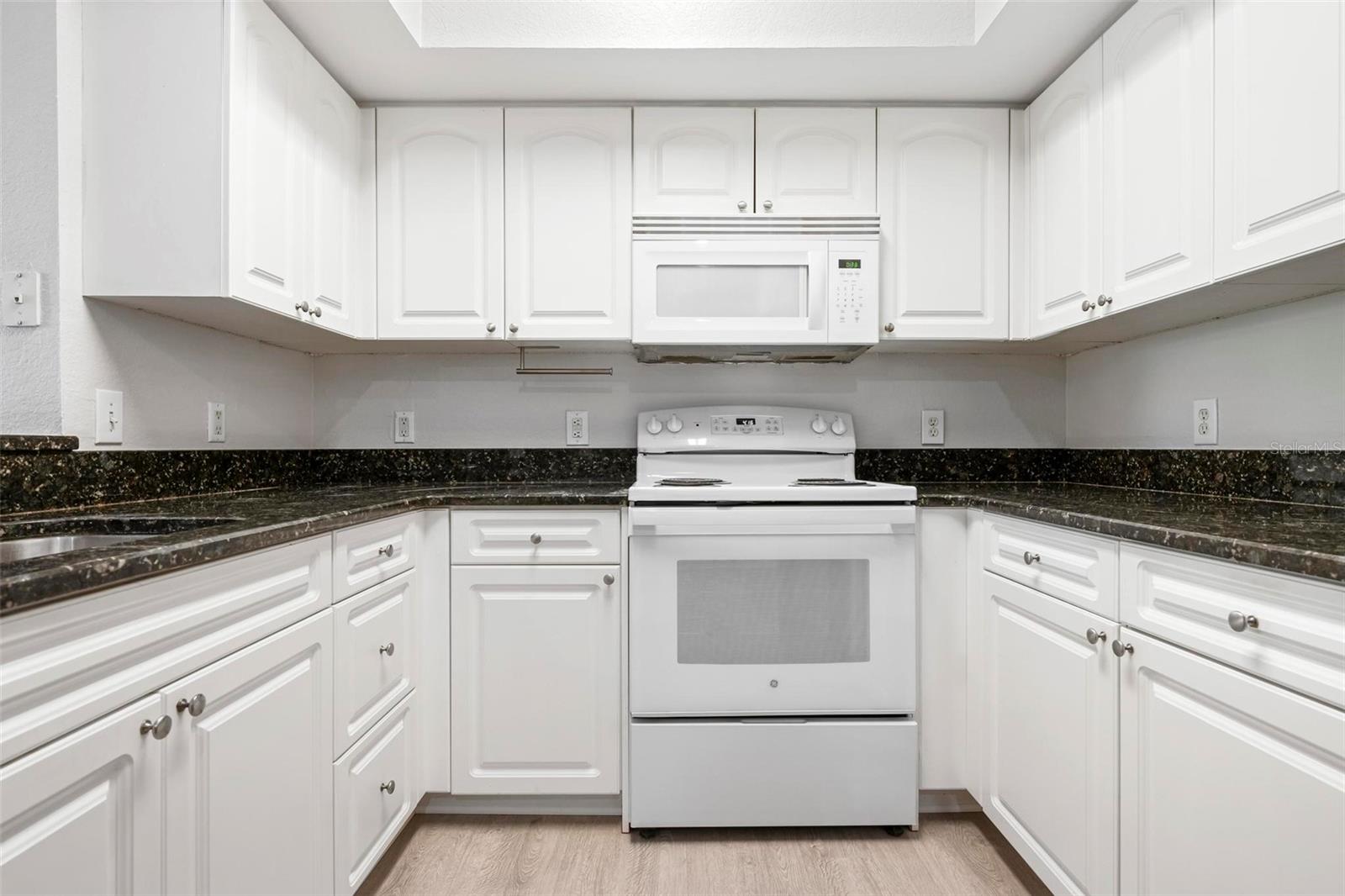 4126 CENTRAL SARASOTA PKWY #2018 — photo 15