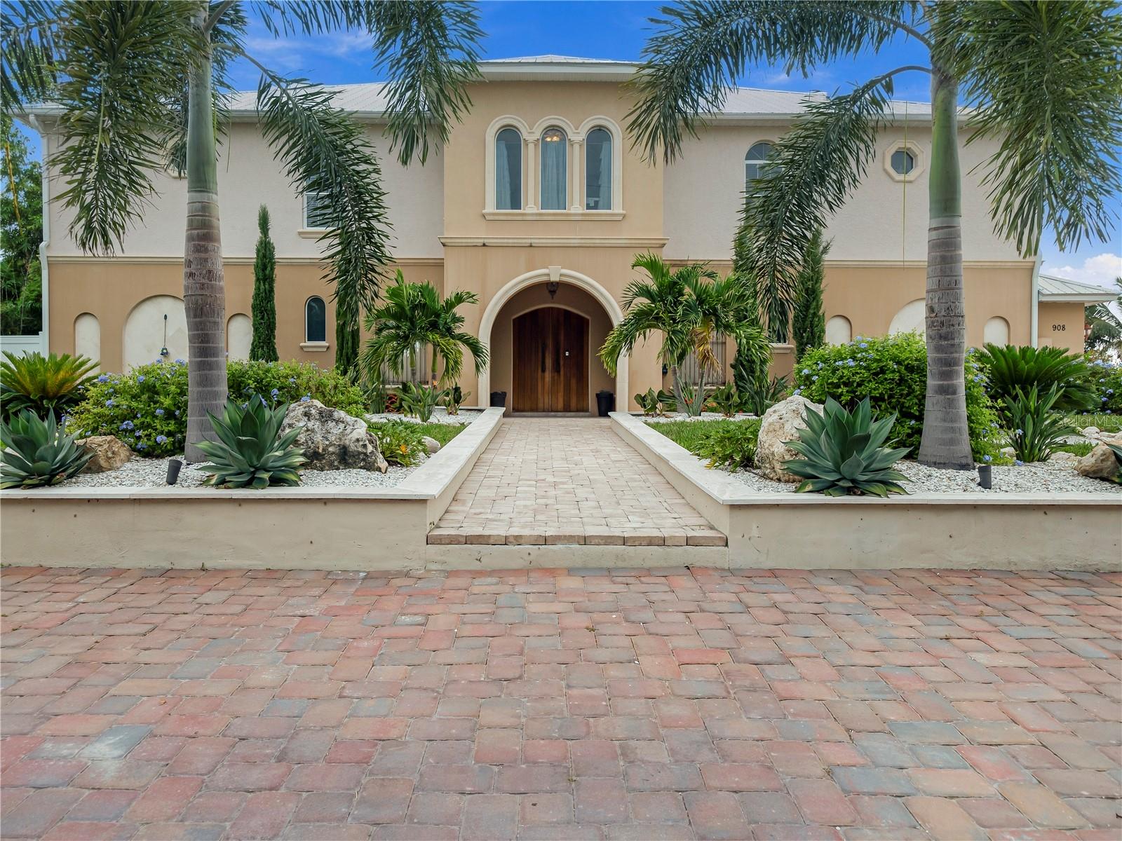 908 BAYSHORE DR — photo 5