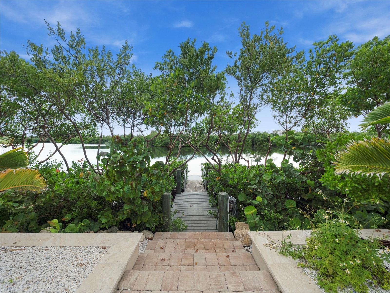 908 BAYSHORE DR — photo 78