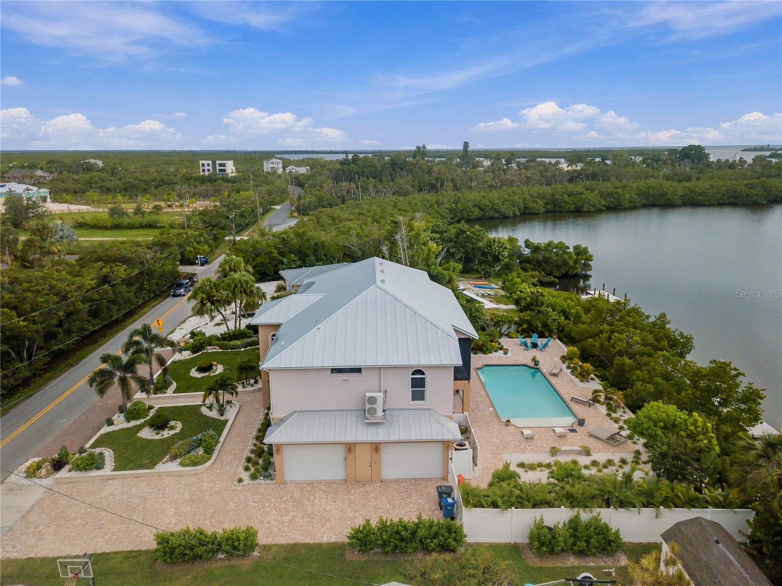 908 BAYSHORE DR — photo 89