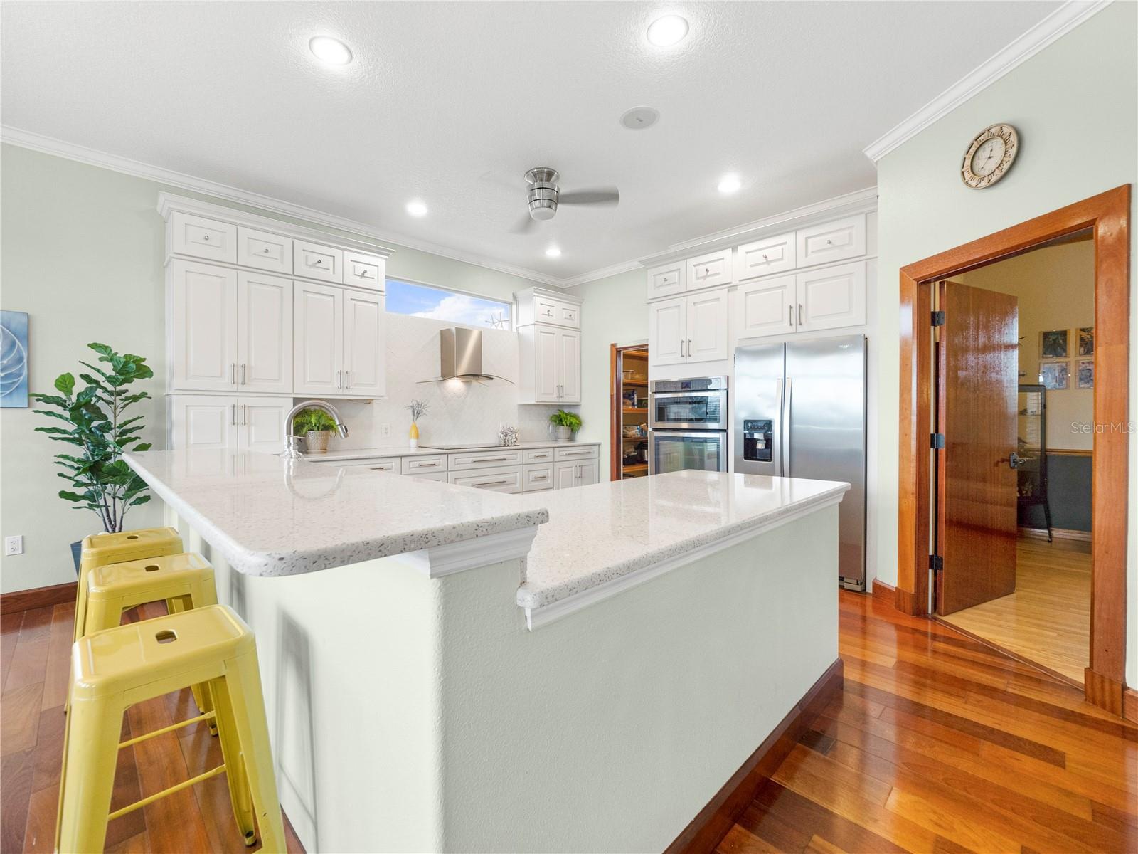 908 BAYSHORE DR — photo 9