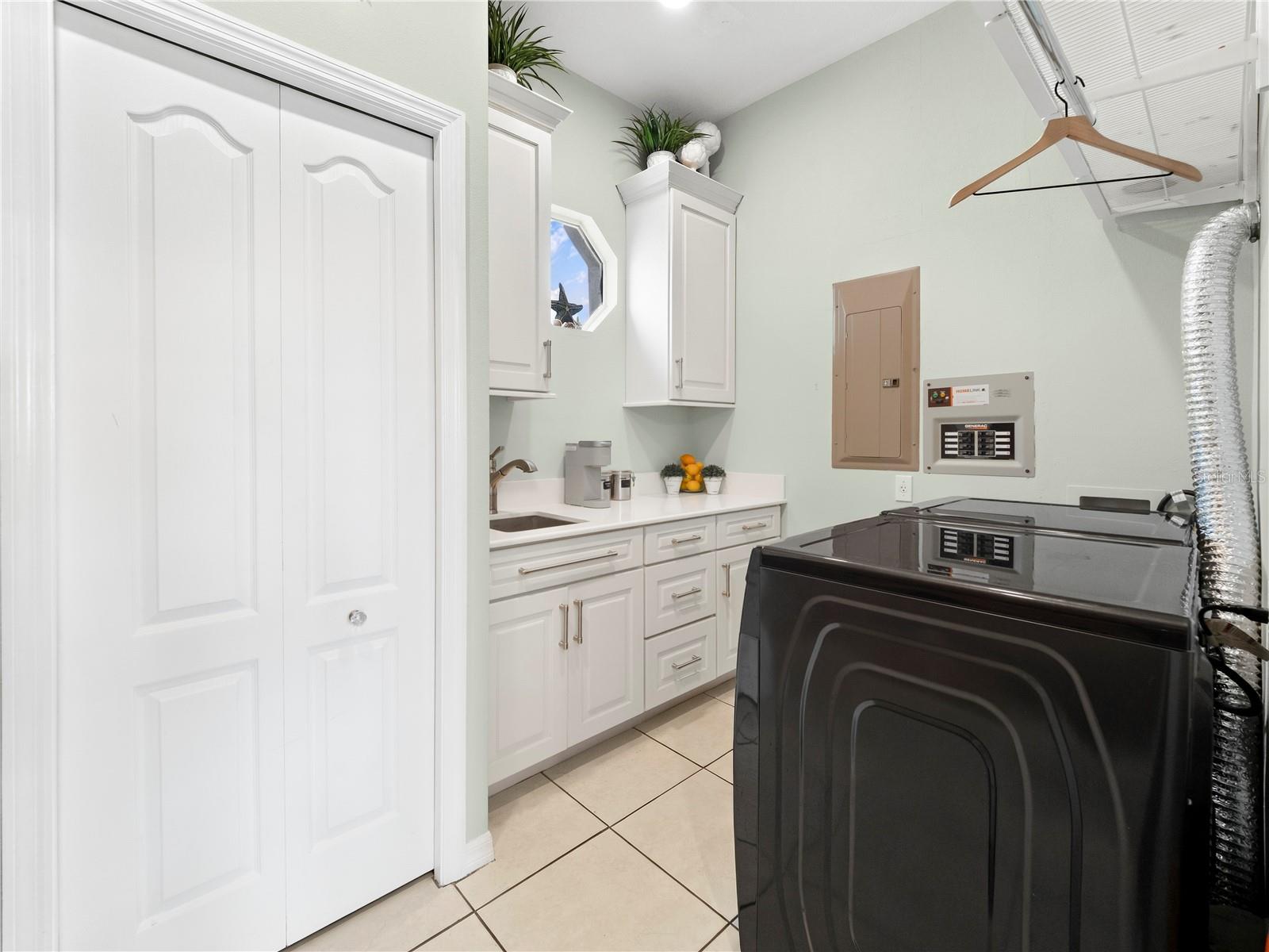 908 BAYSHORE DR — photo 45