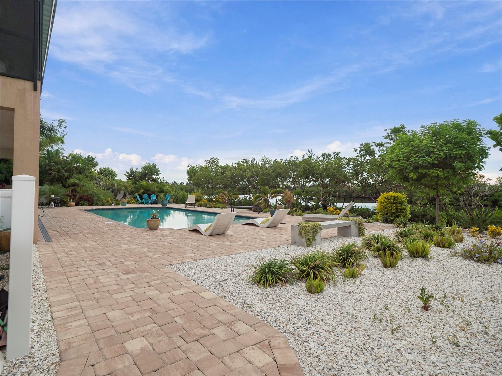 908 BAYSHORE DR — photo 75