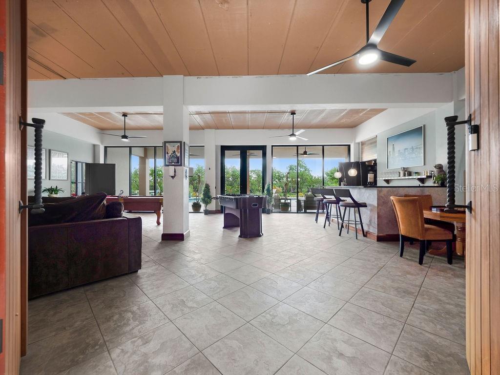 908 BAYSHORE DR — photo 50