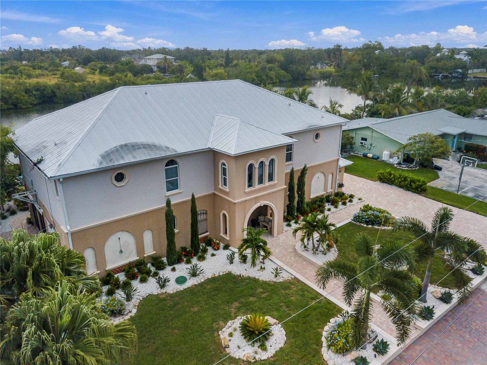 908 BAYSHORE DR — photo 88