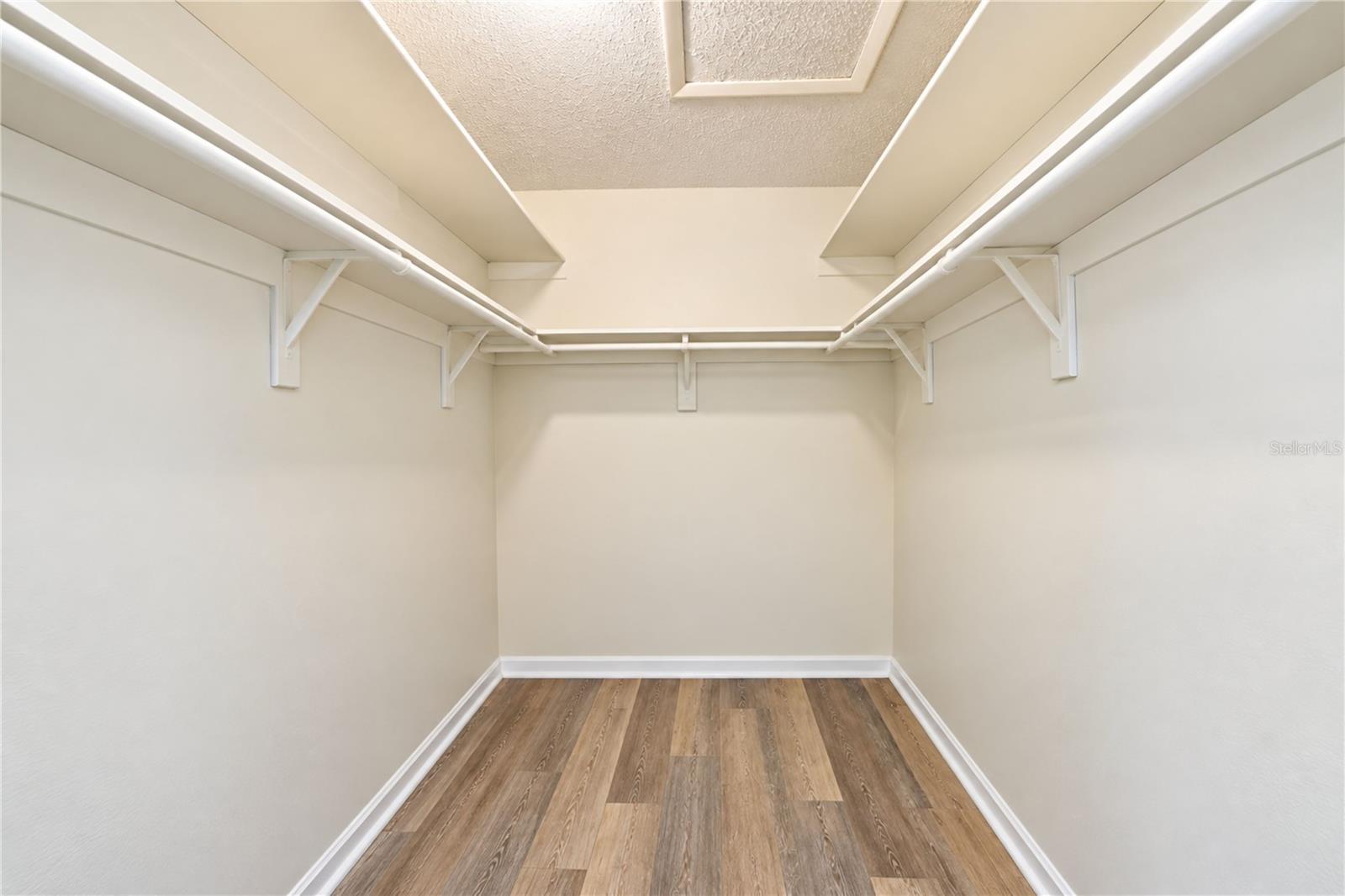 9416 CONCORD CIR — photo 23