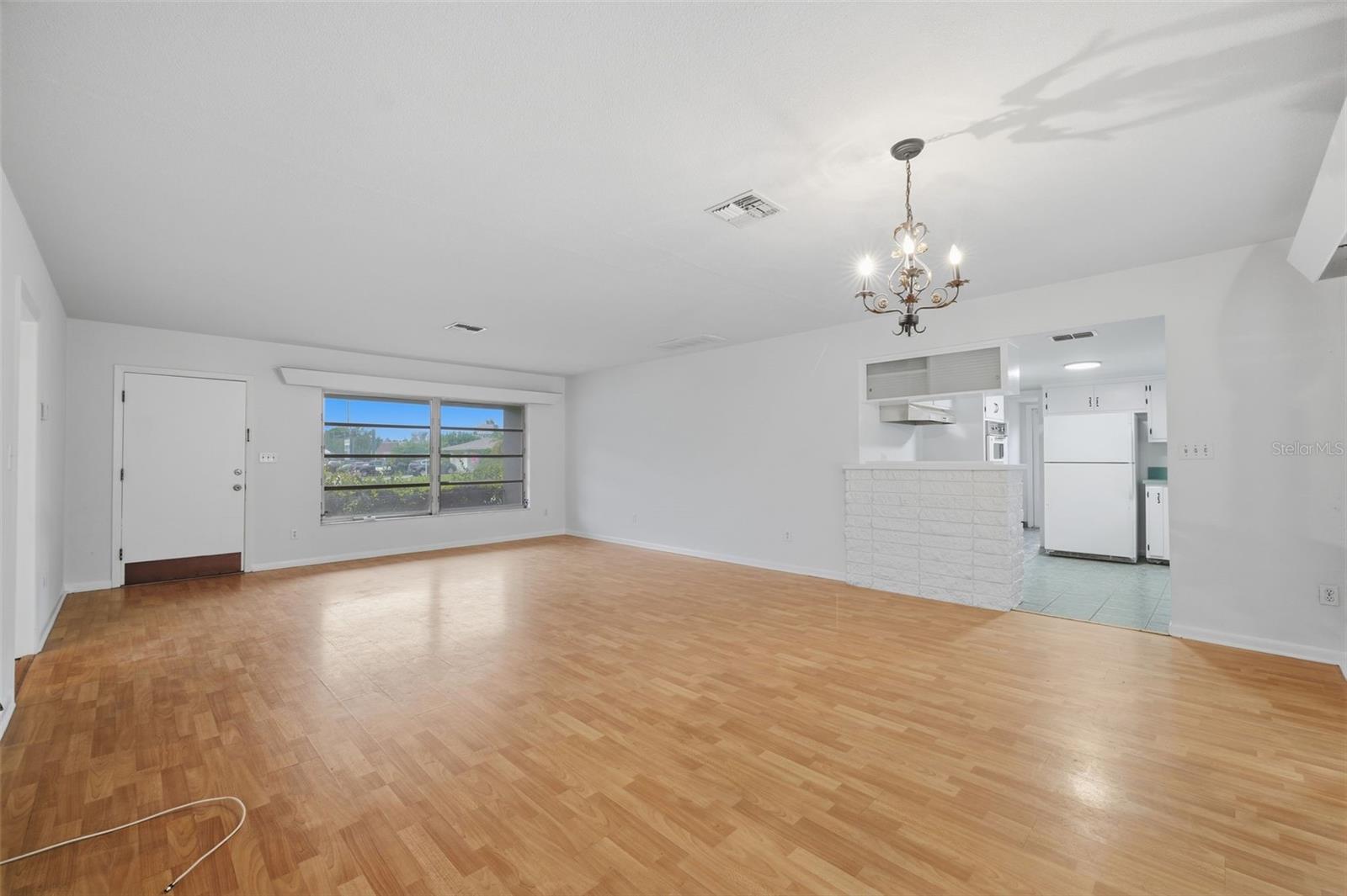 1354 S LOTUS DR — photo 5