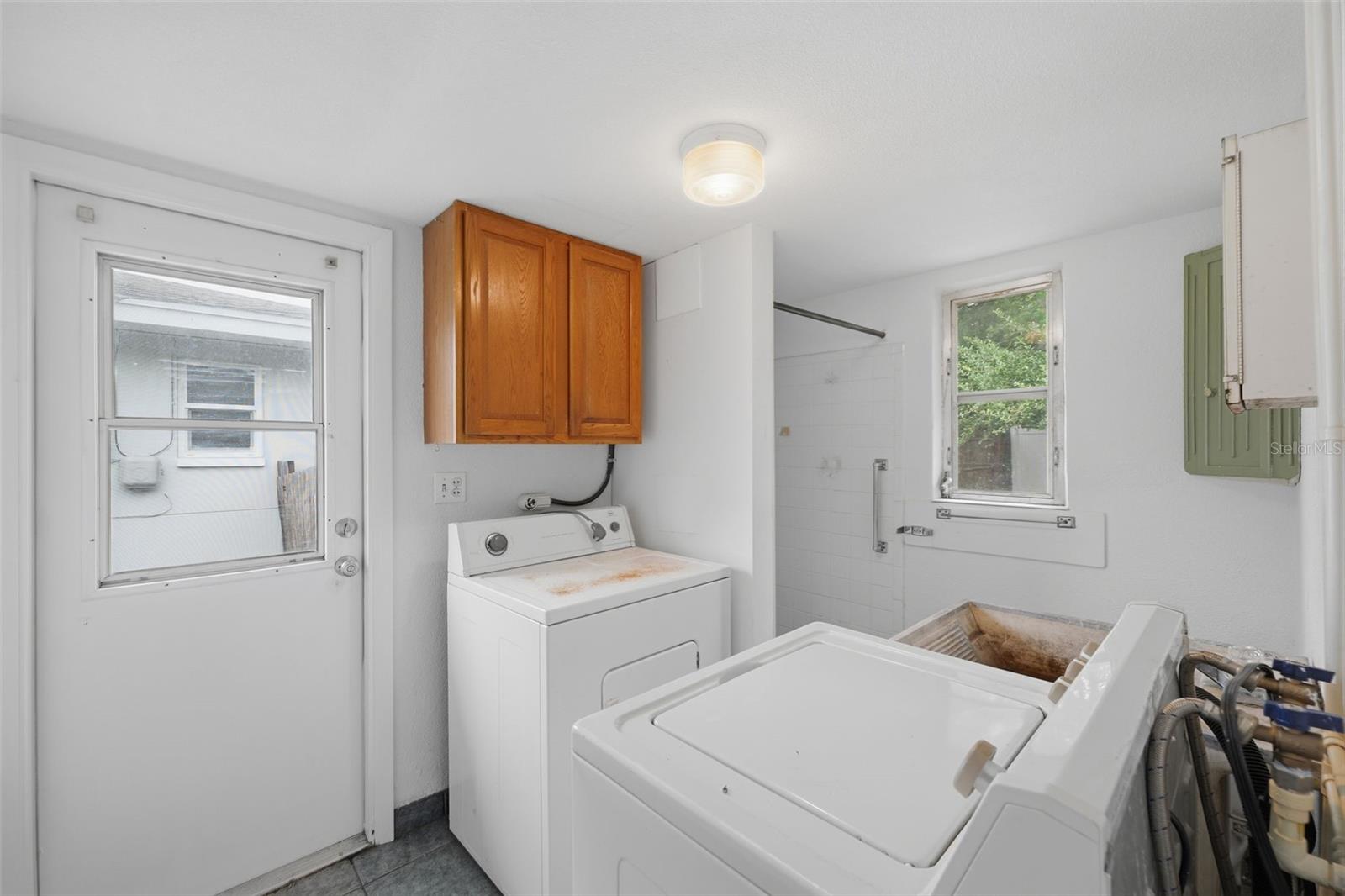 1354 S LOTUS DR — photo 18