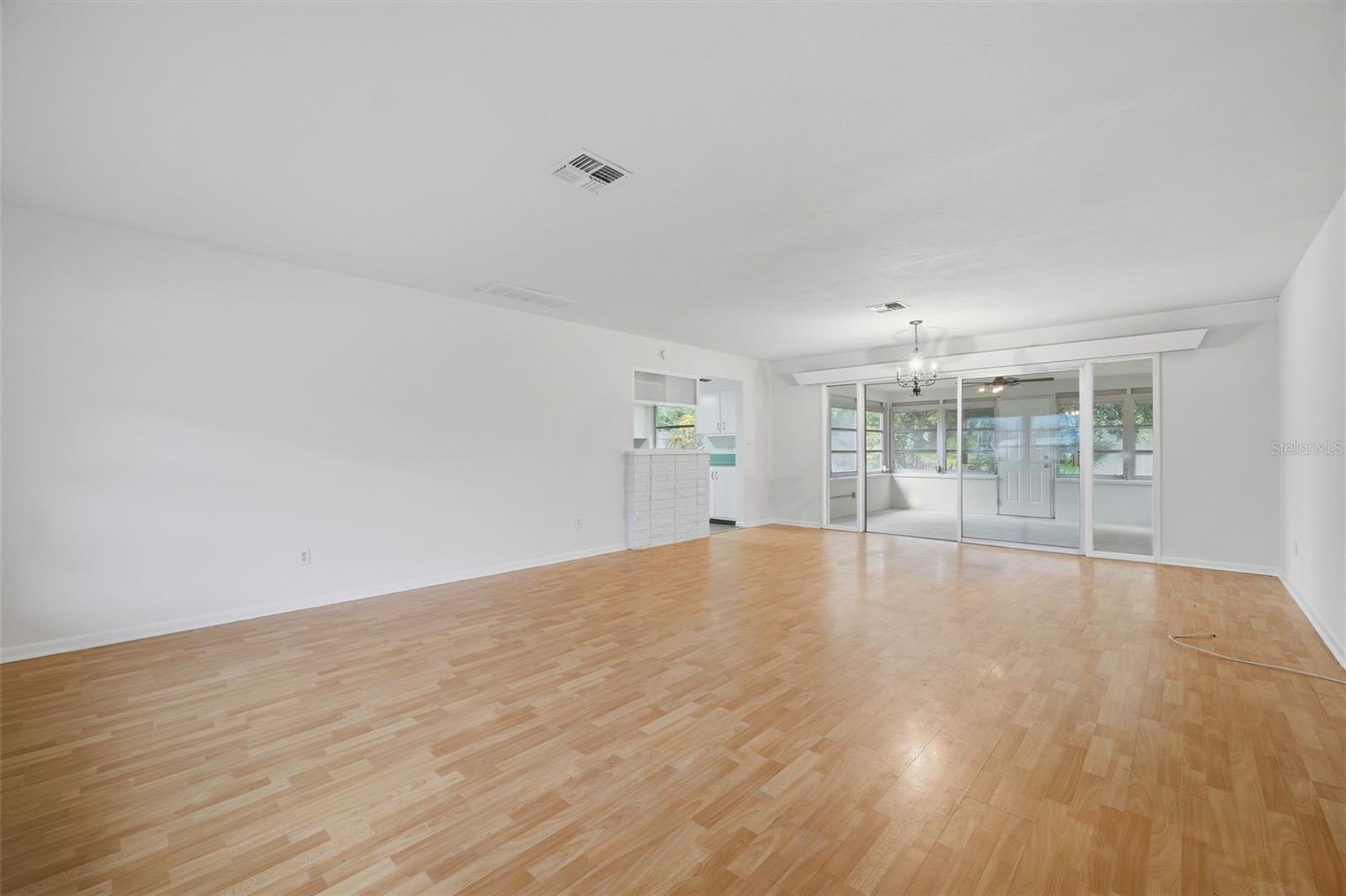 1354 S LOTUS DR — photo 7