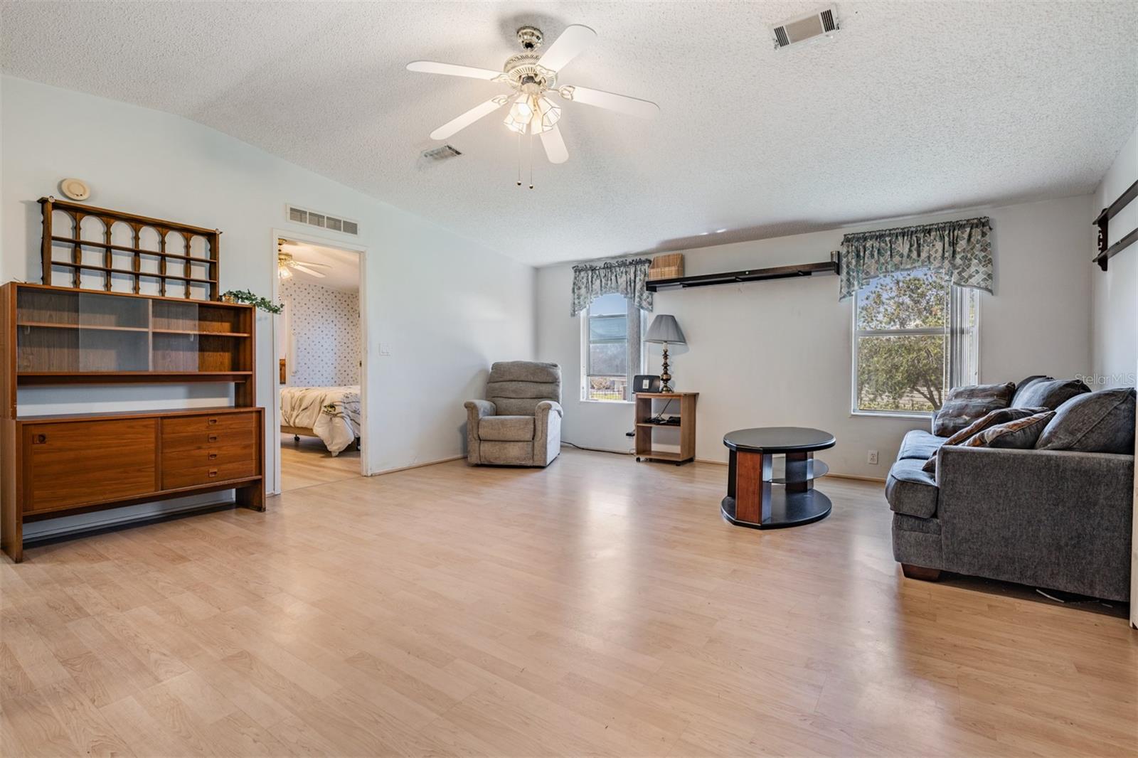 37700 NEUKOM AVE — photo 3