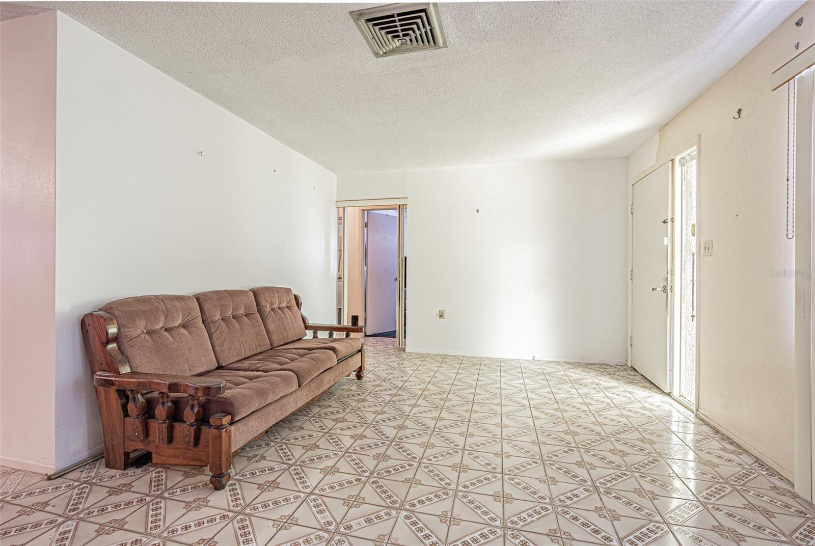9609 RICHWOOD LN — photo 11
