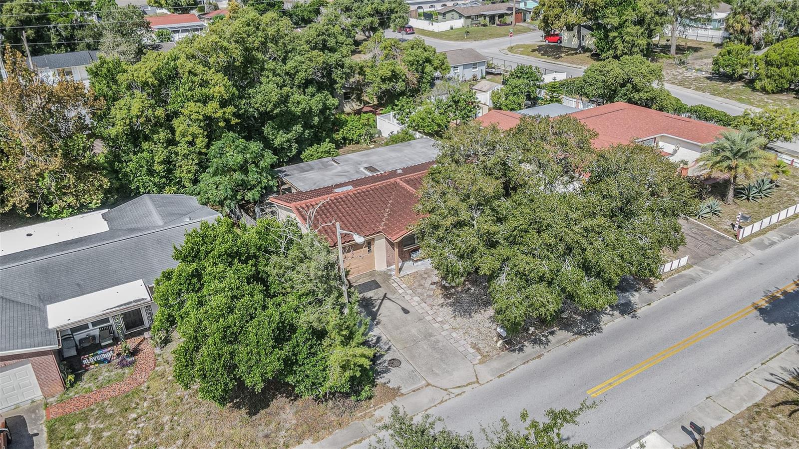 9609 RICHWOOD LN — photo 4