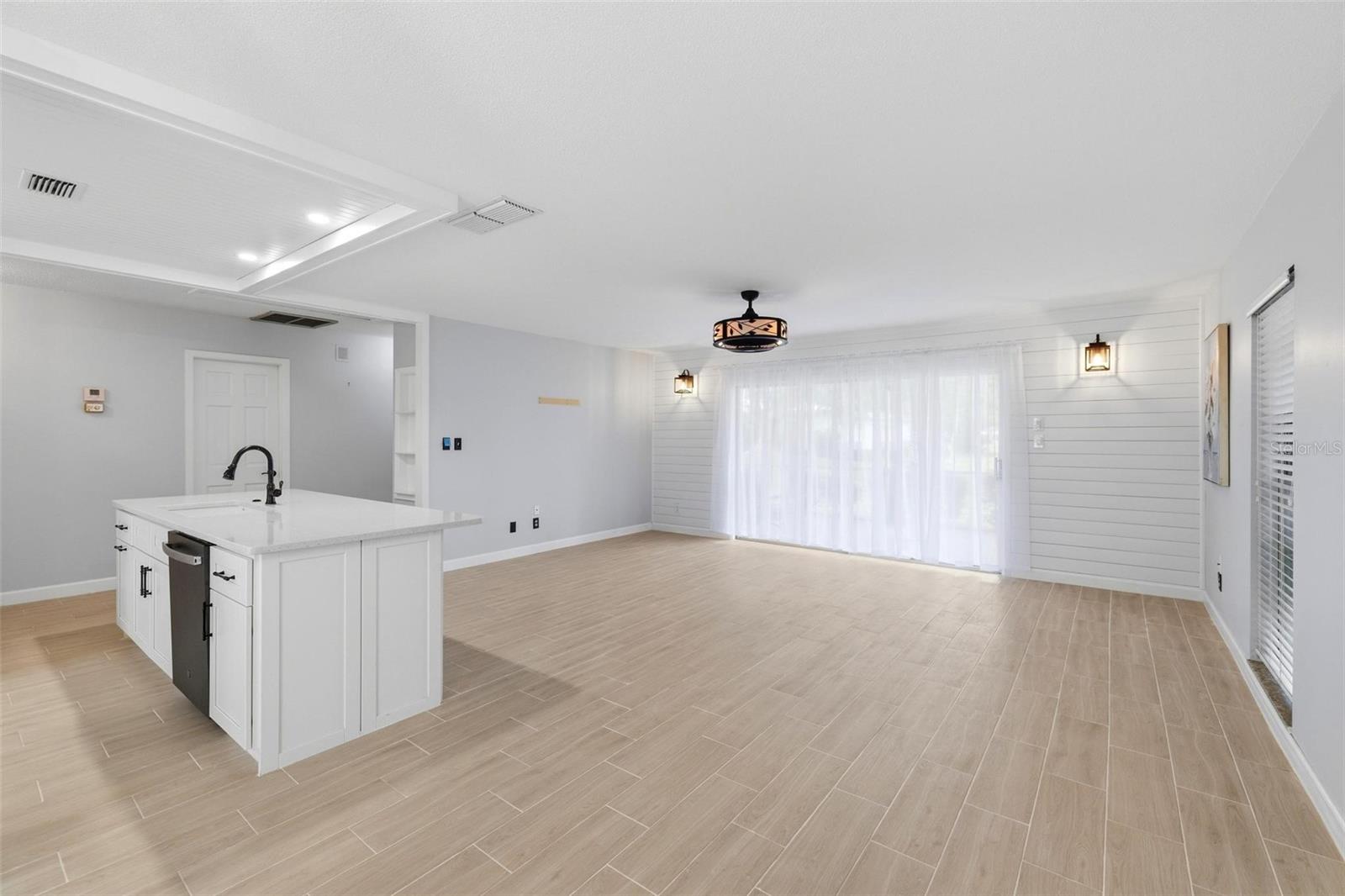 4 ANTIGUA CIR #6 — photo 10