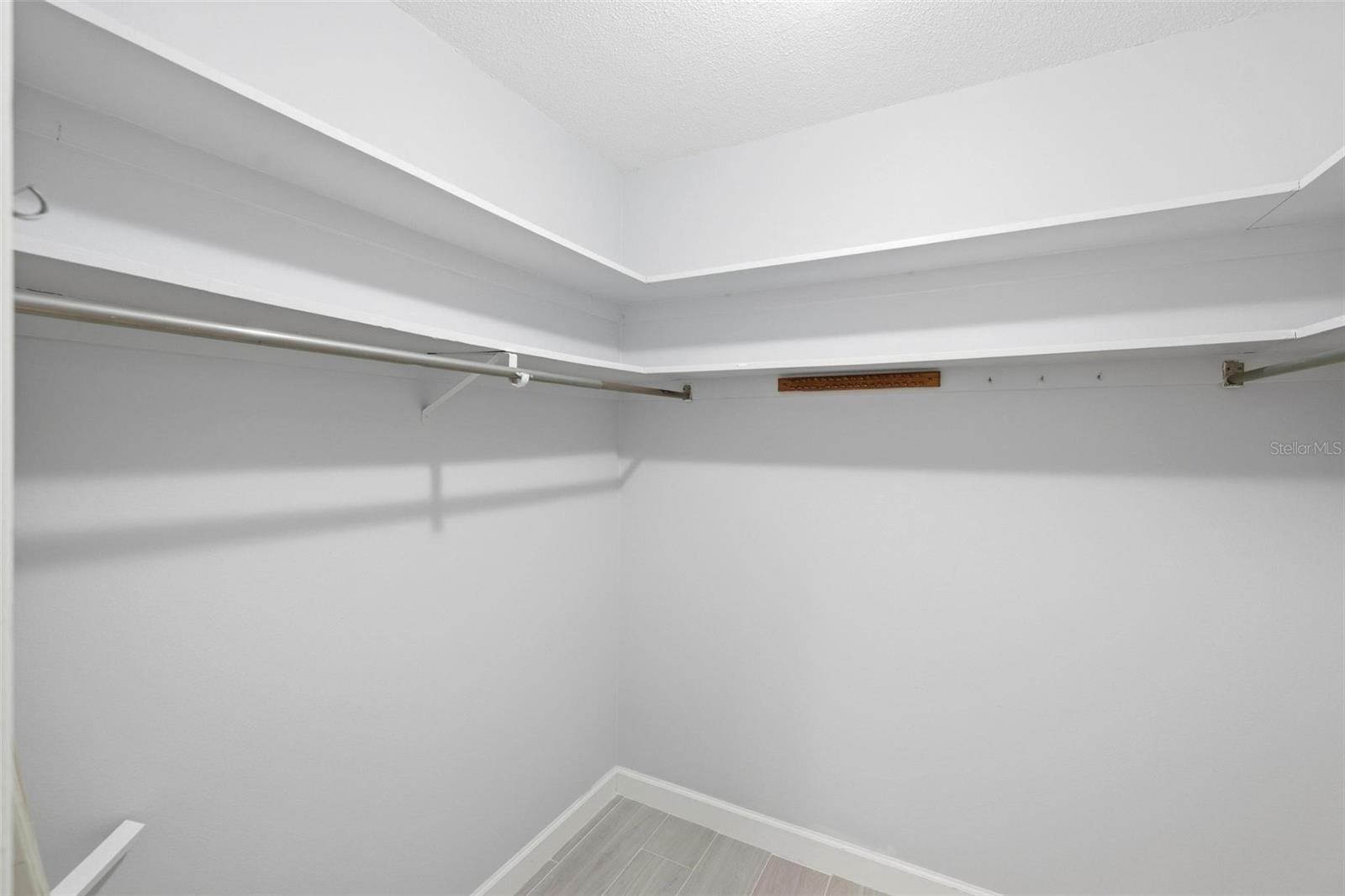 4 ANTIGUA CIR #6 — photo 28