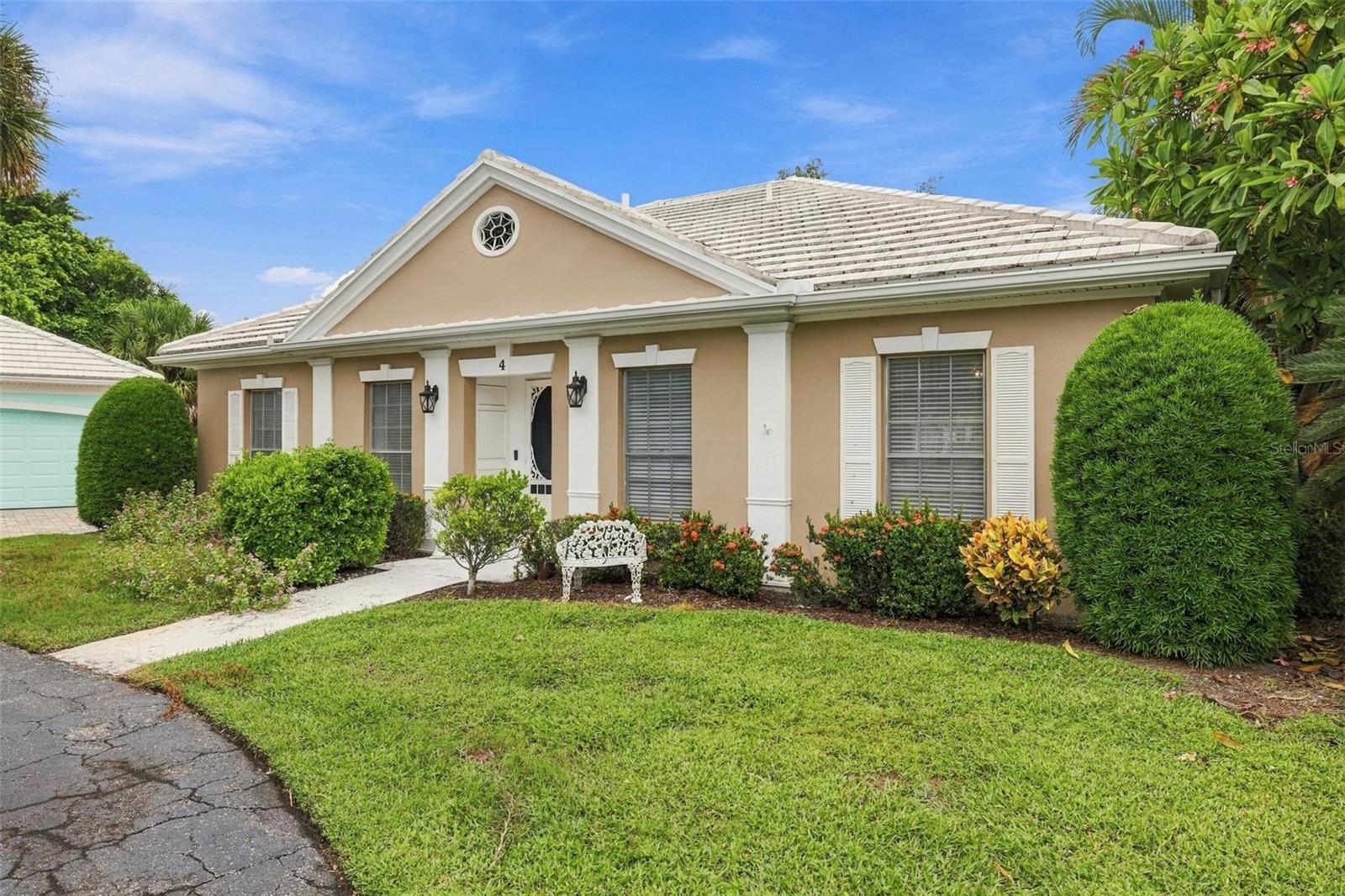 4 ANTIGUA CIR #6 — photo 2