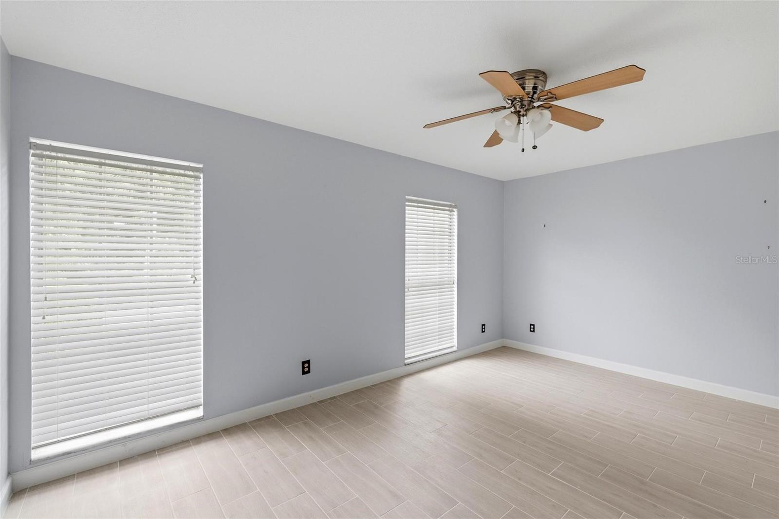 4 ANTIGUA CIR #6 — photo 30