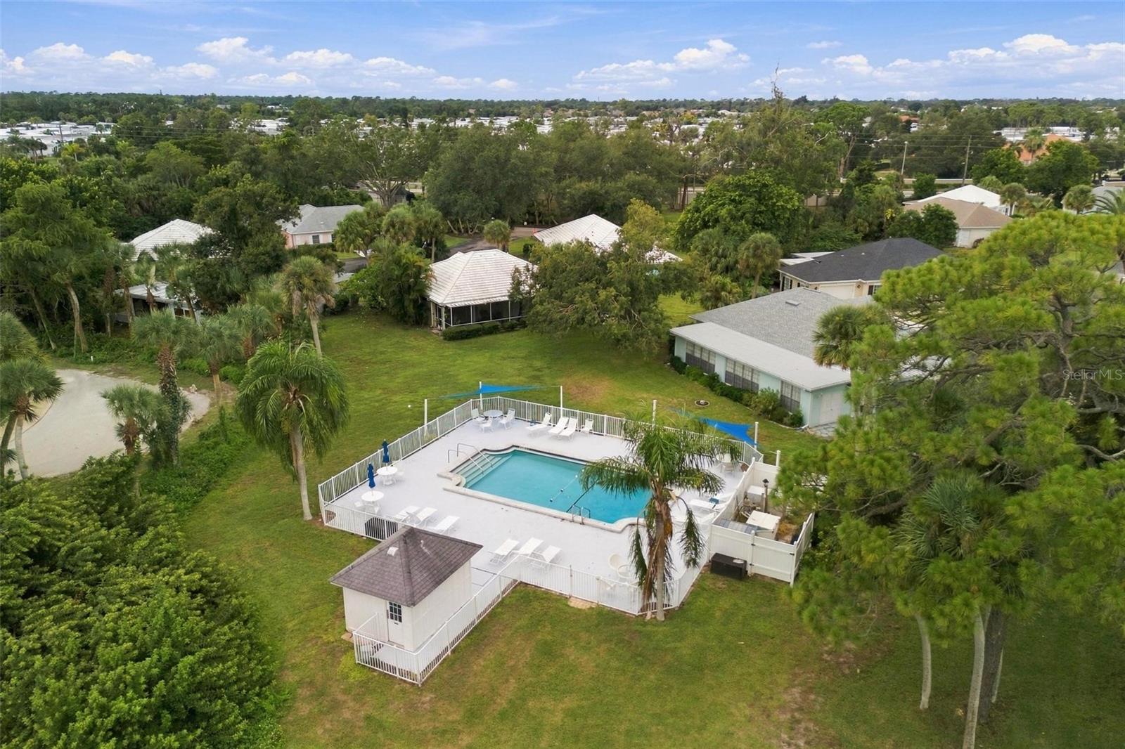 4 ANTIGUA CIR #6 — photo 45