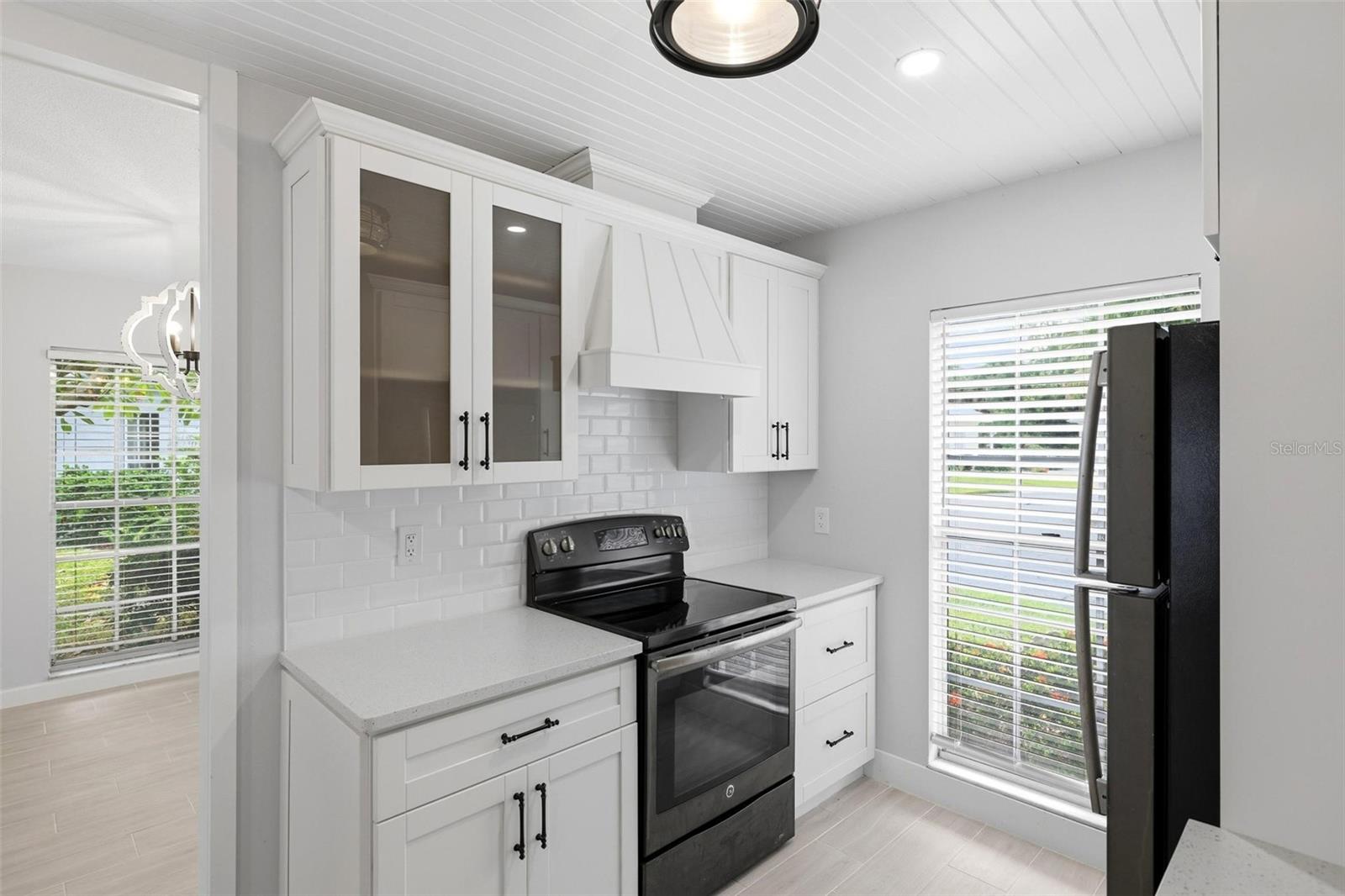 4 ANTIGUA CIR #6 — photo 16