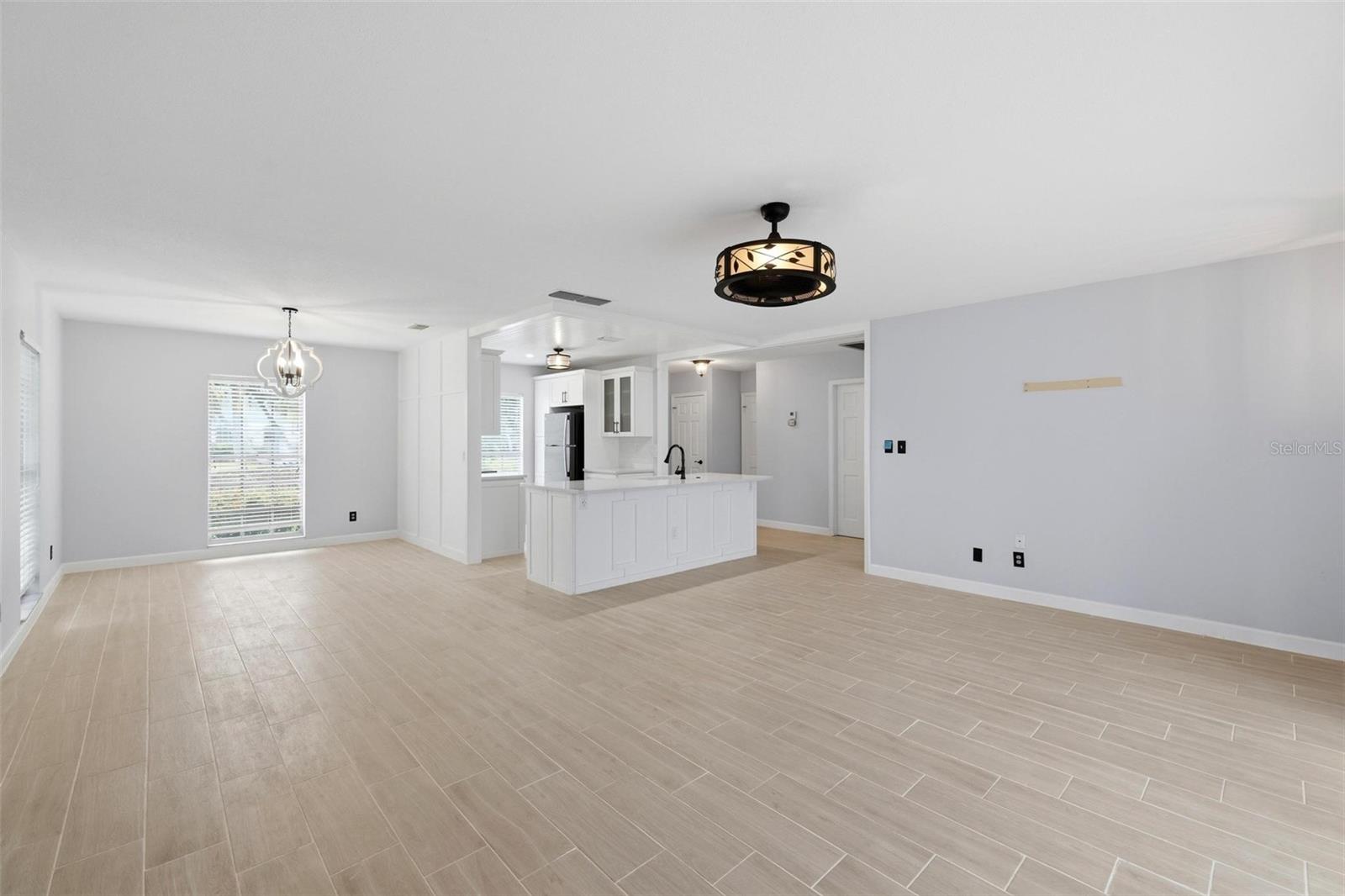4 ANTIGUA CIR #6 — photo 9