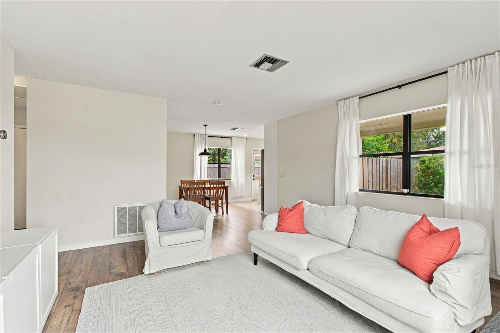 1672 RAINBOW DR — photo 5