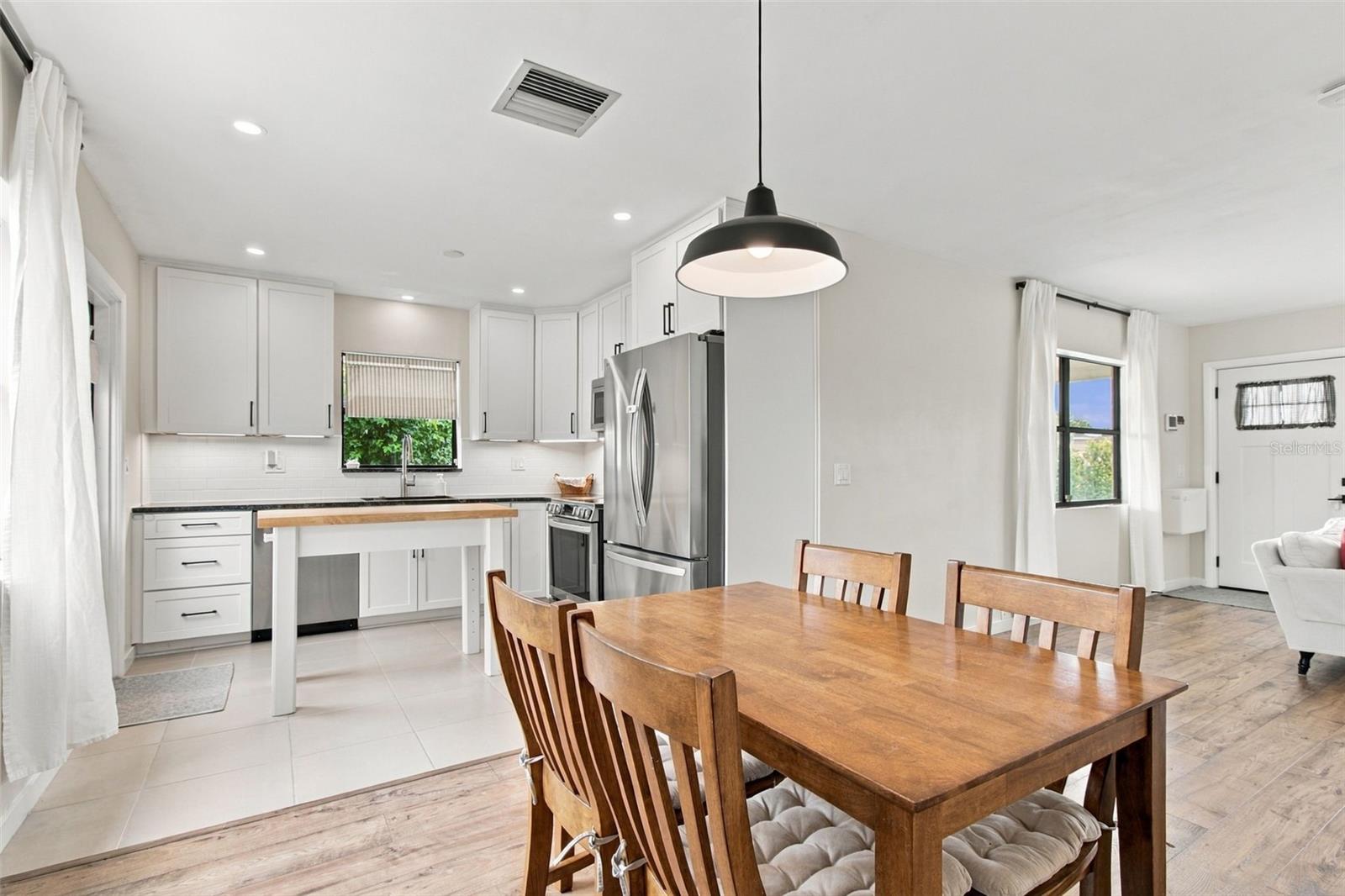 1672 RAINBOW DR — photo 10