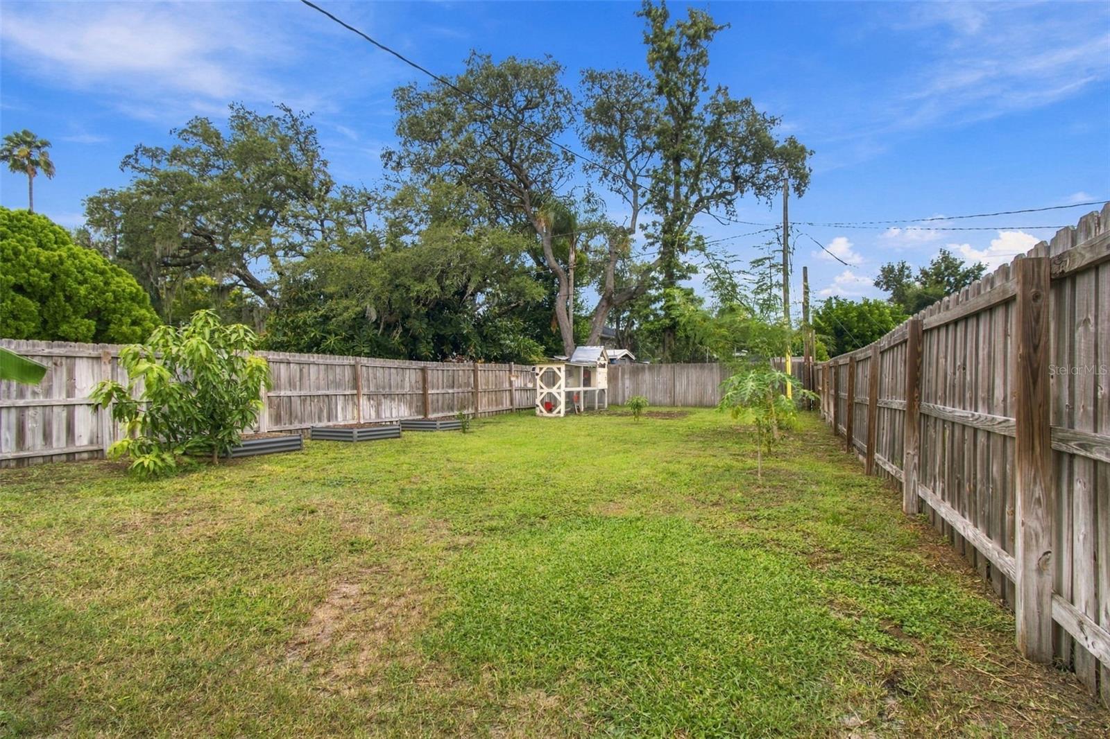 1672 RAINBOW DR — photo 35
