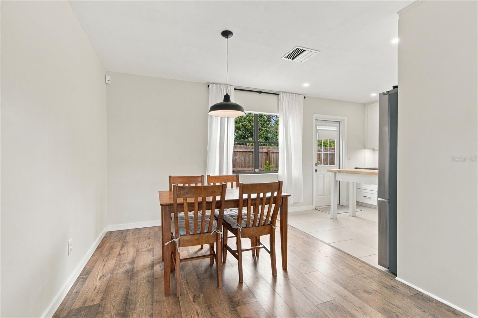 1672 RAINBOW DR — photo 9