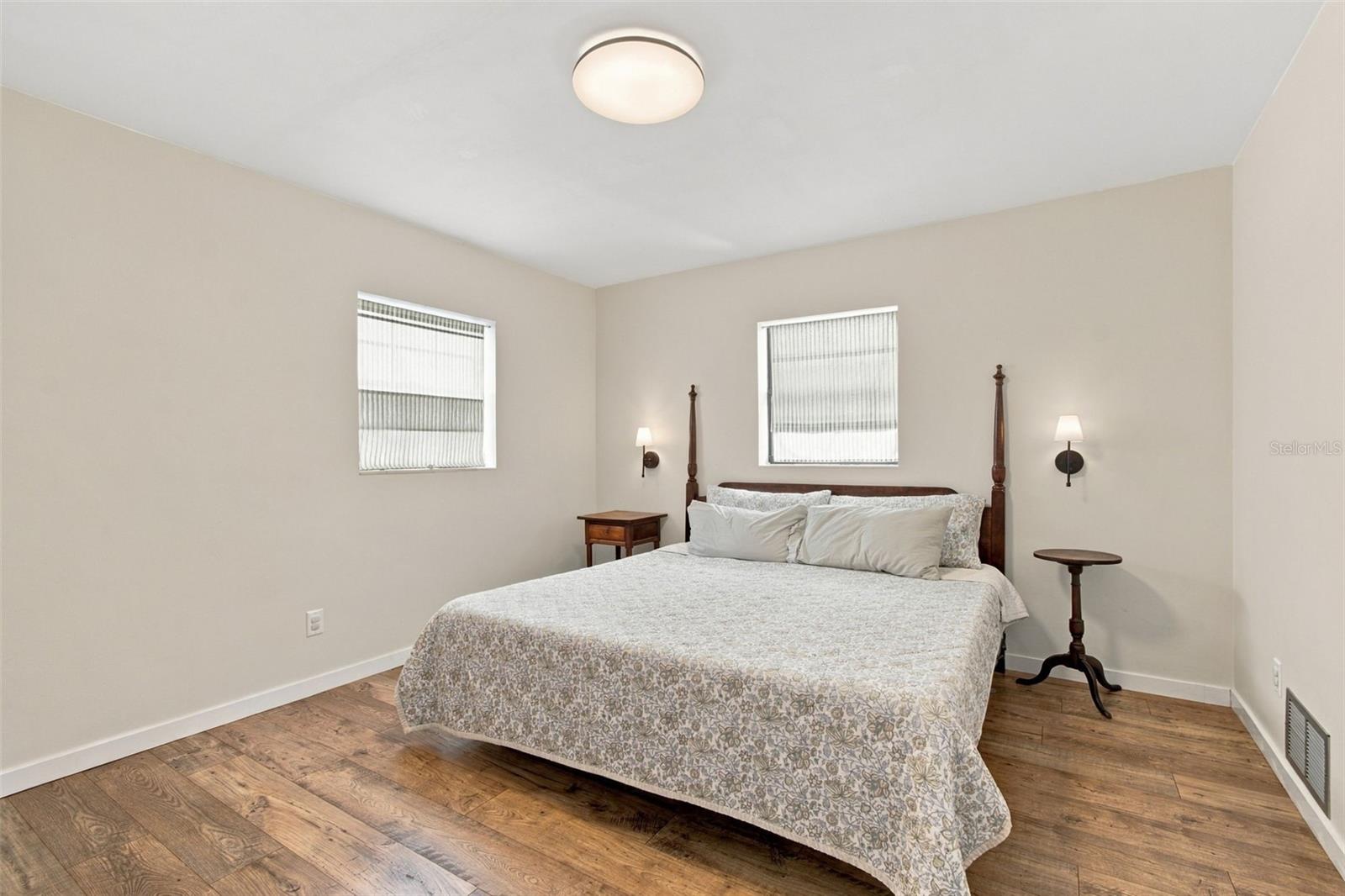 1672 RAINBOW DR — photo 19
