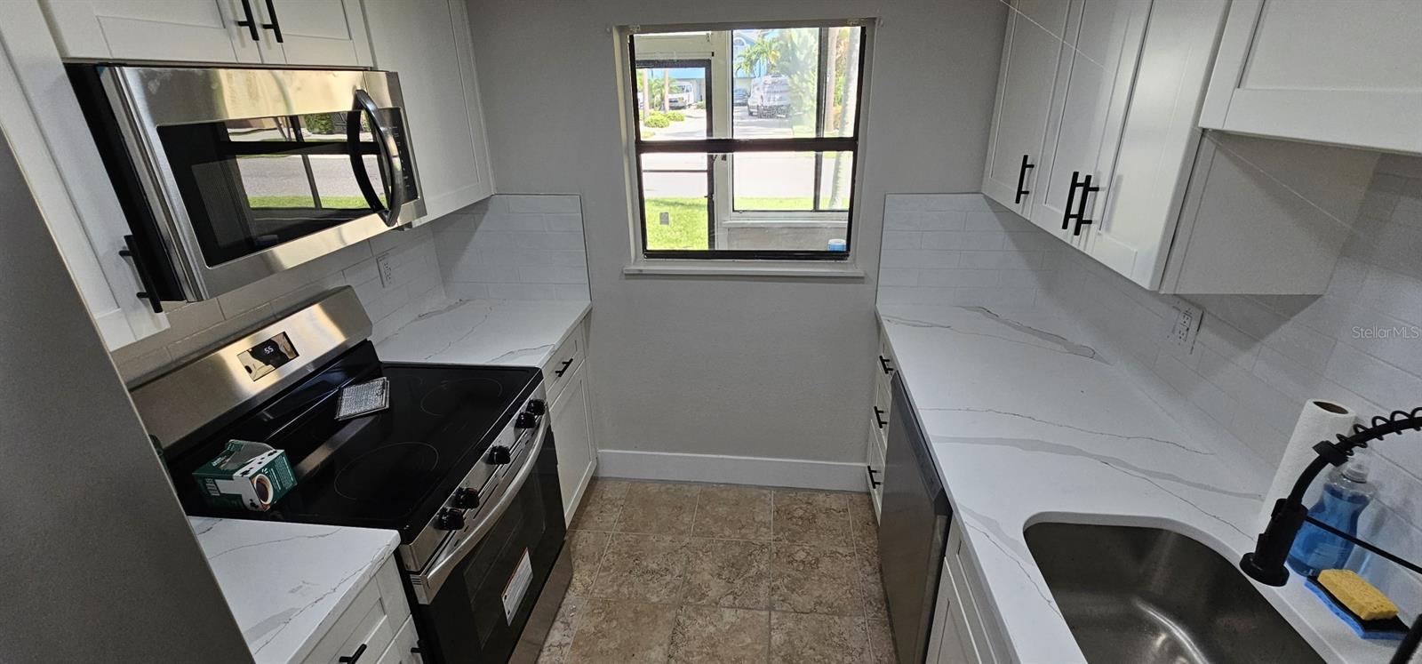 1 WINDRUSH BLVD #83 — photo 15