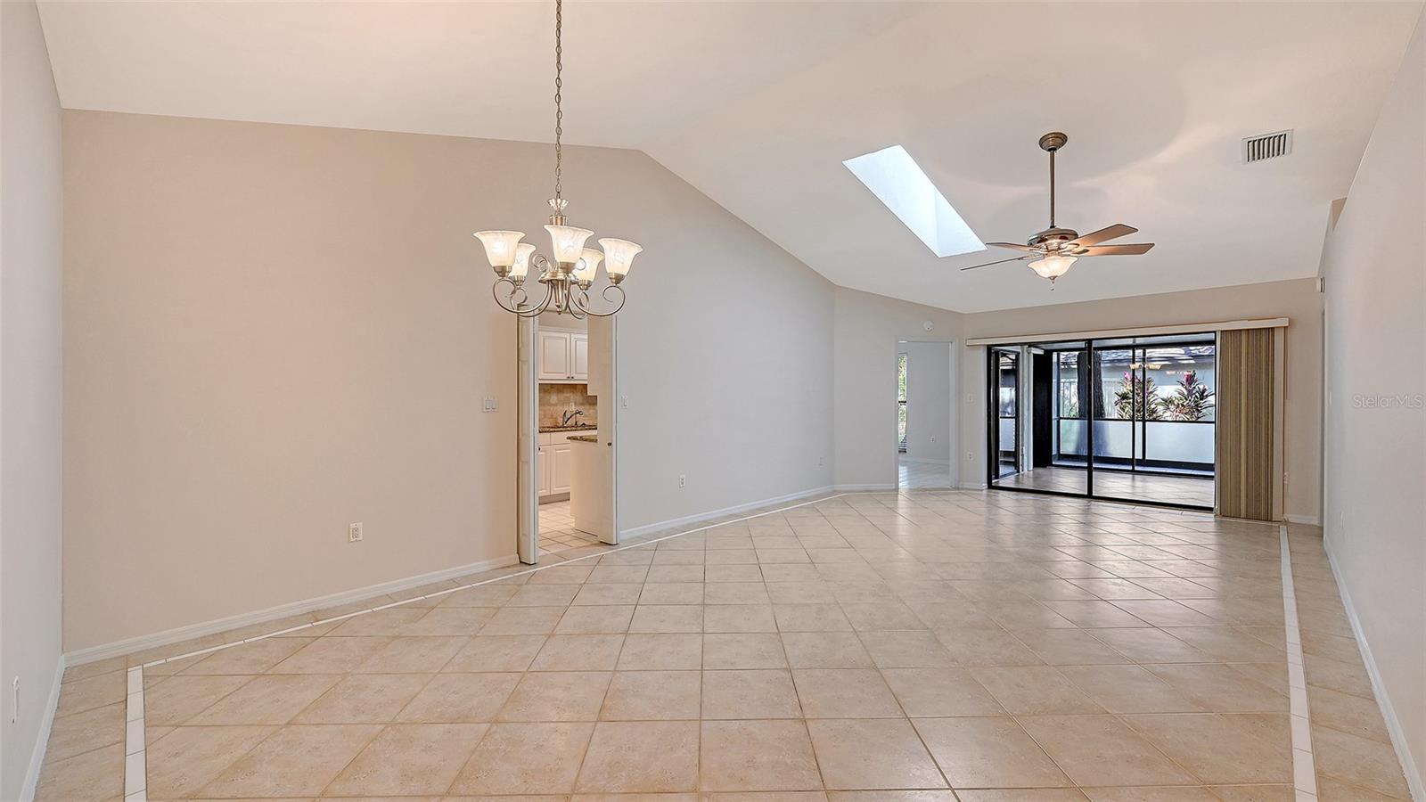 4799 OAK FOREST DR W #43 — photo 6