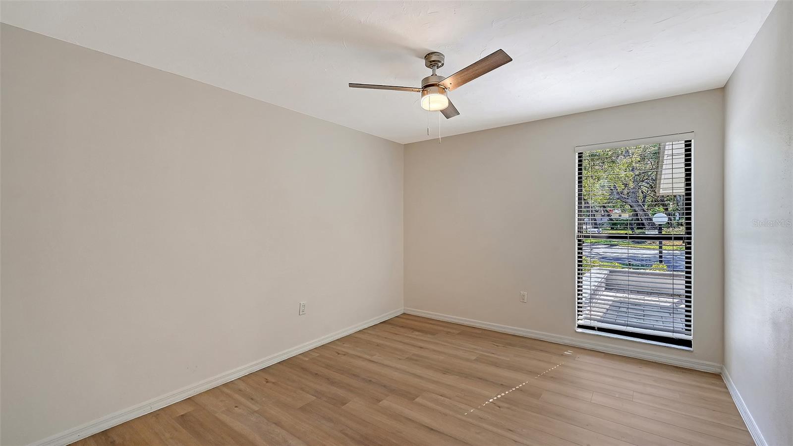 4799 OAK FOREST DR W #43 — photo 29