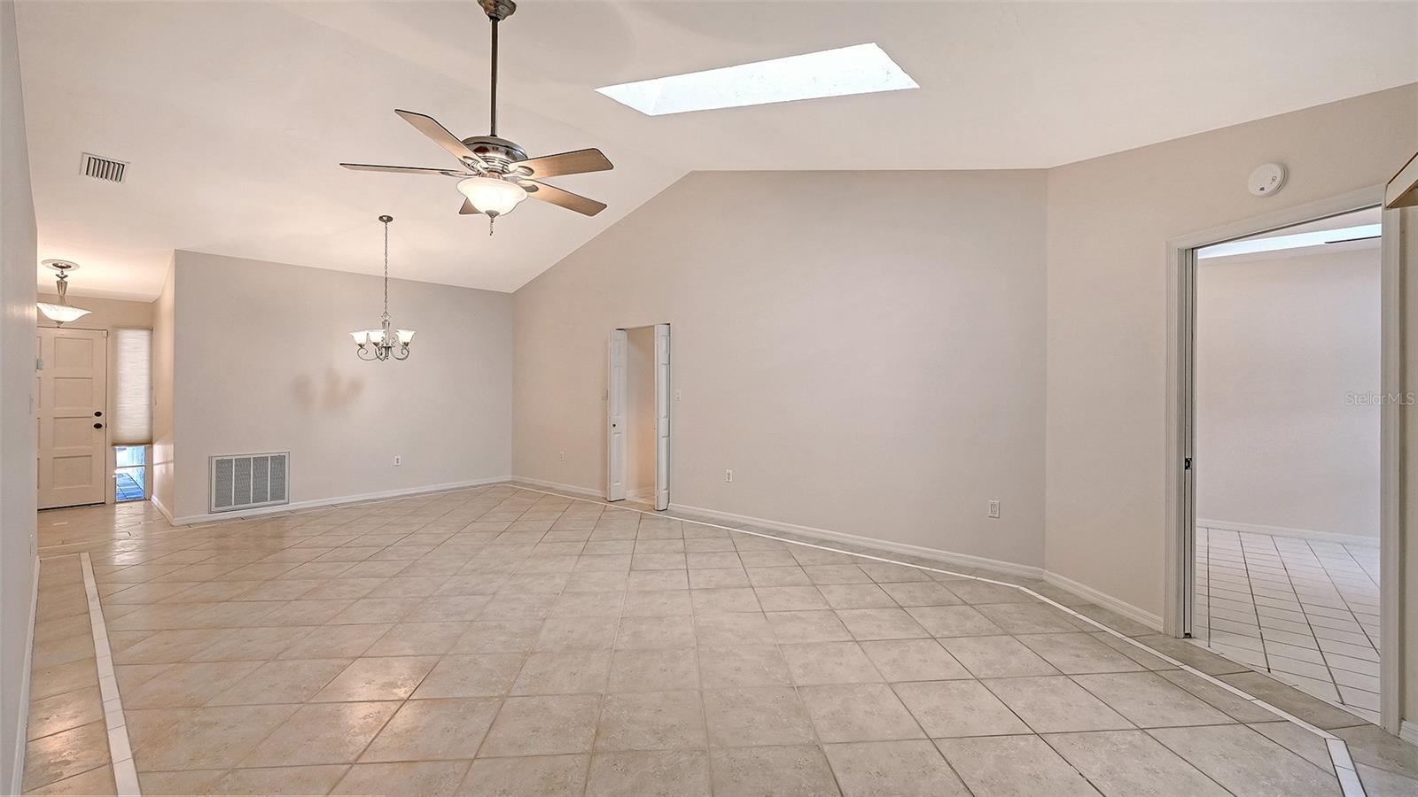 4799 OAK FOREST DR W #43 — photo 16