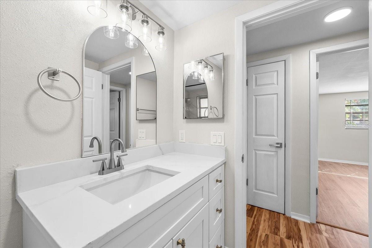 11819 BINGHAM DR — photo 18
