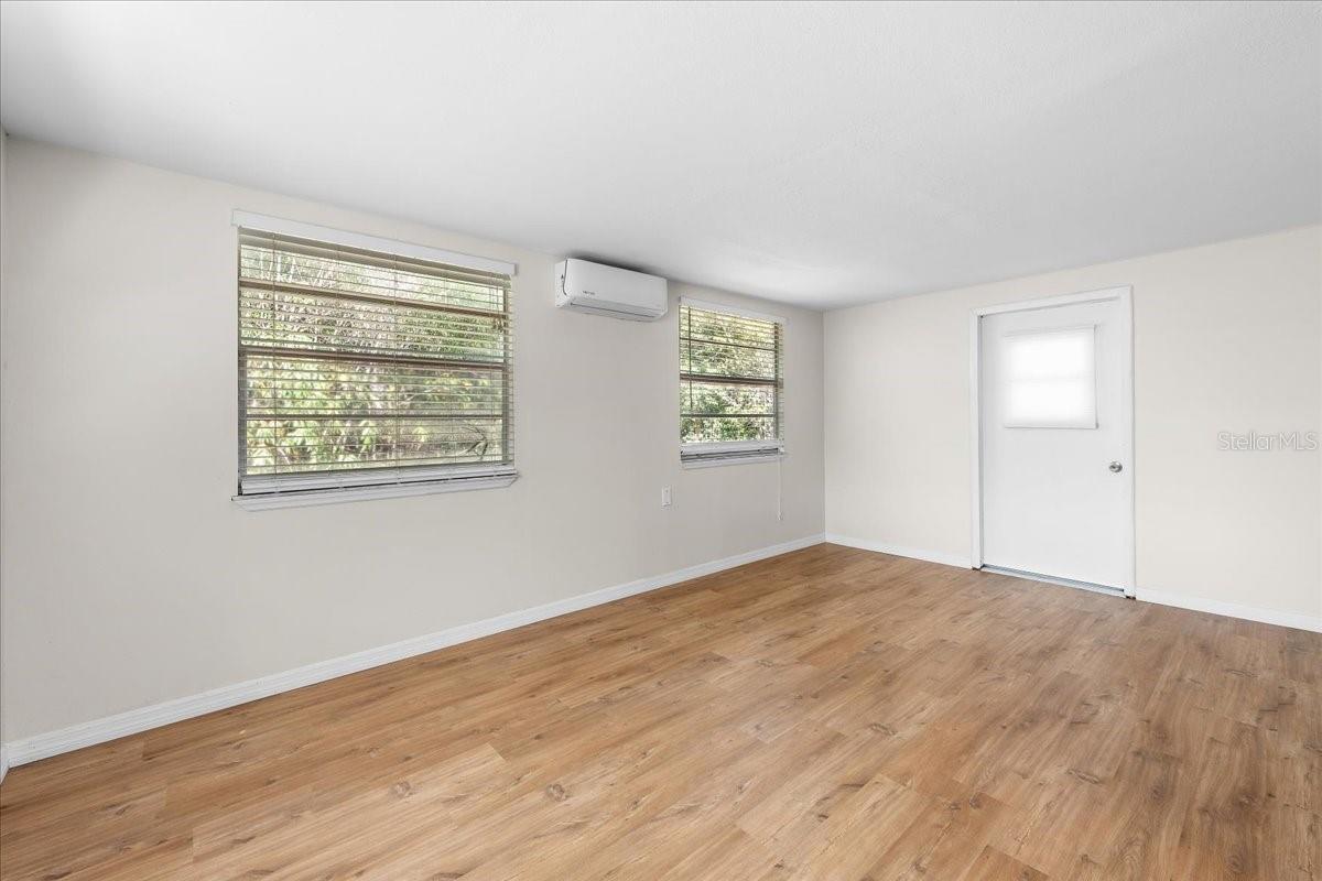 11819 BINGHAM DR — photo 31