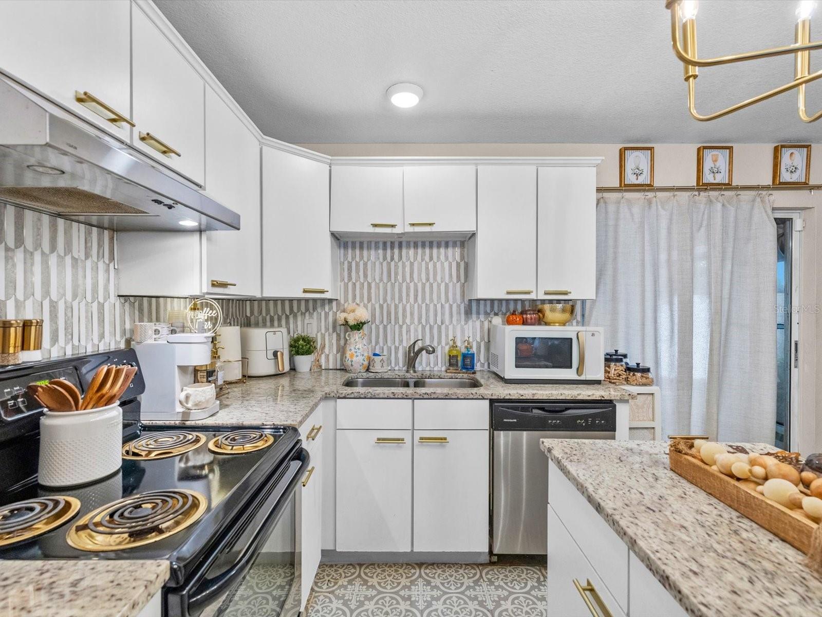 3220 LENWOOD DR — photo 16