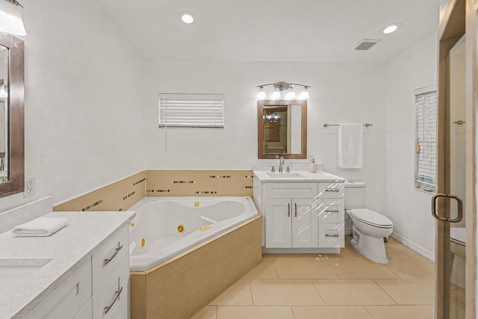 3936 E EDEN ROC CIR #1 — photo 15