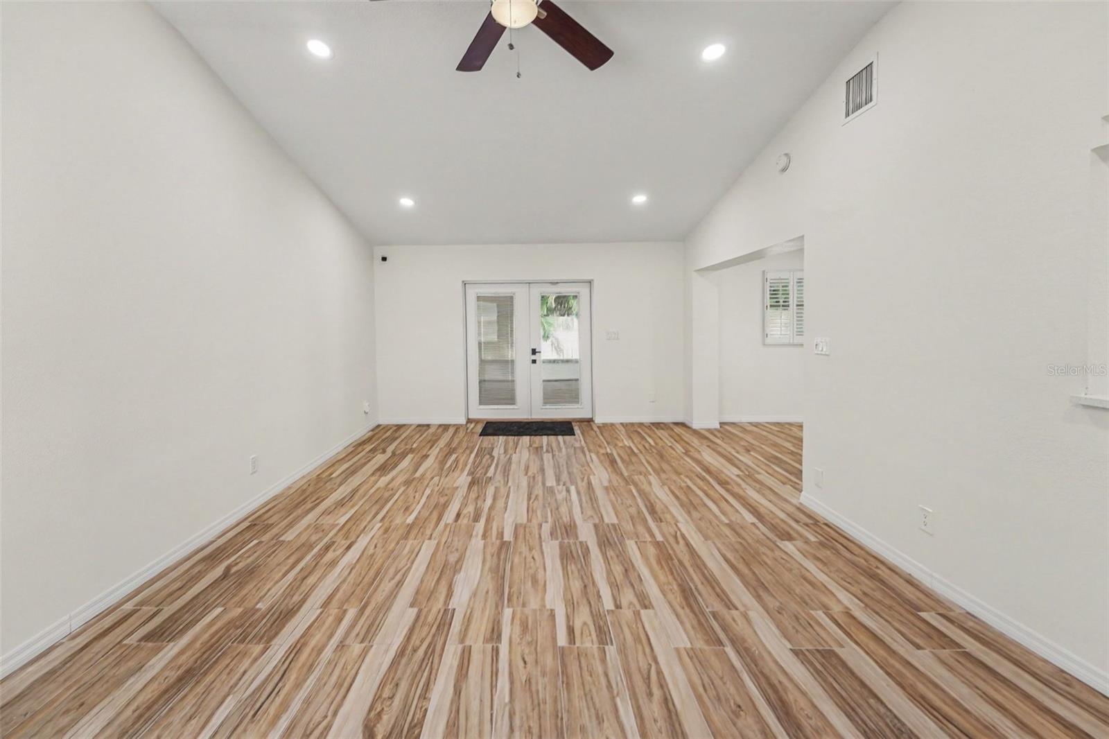 3936 E EDEN ROC CIR #1 — photo 24