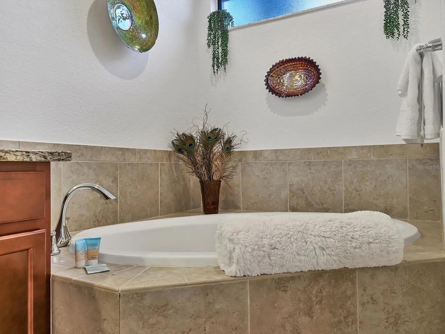 5558 PALMER CIR #101 — photo 29