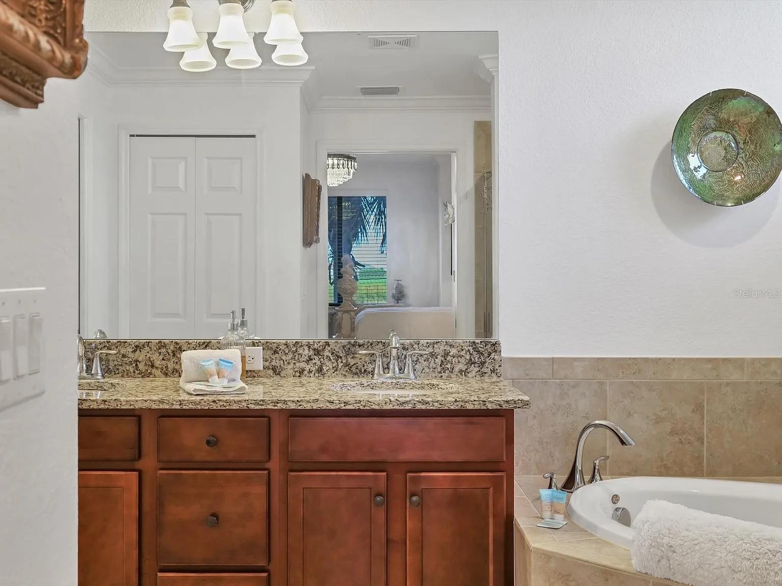 5558 PALMER CIR #101 — photo 27